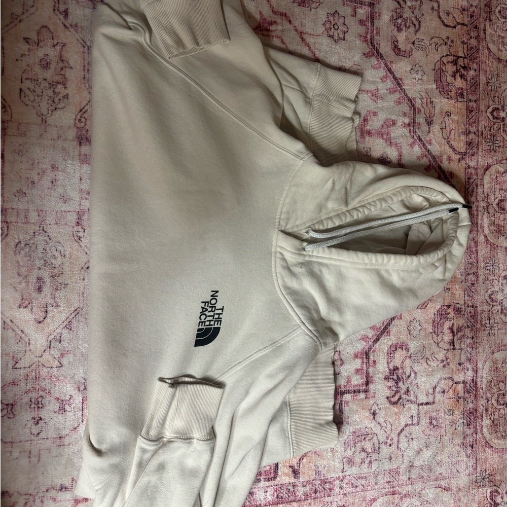 White XL NorthFace hoodie (Worn Twice)